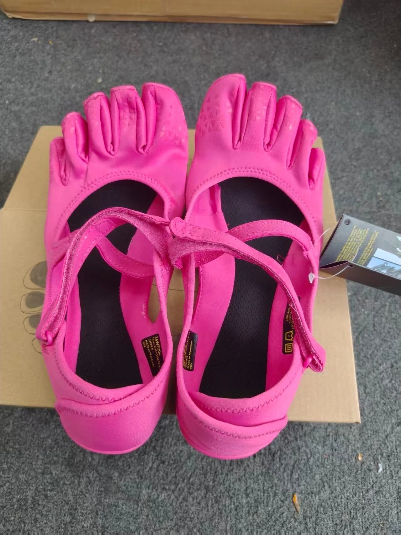 FiveFinger Shoes Women's Dance Yoga Pilates Soft Sole Wear-Resistant and Non-Slip Indoor Dancing Fitness Sneakers 2026 New